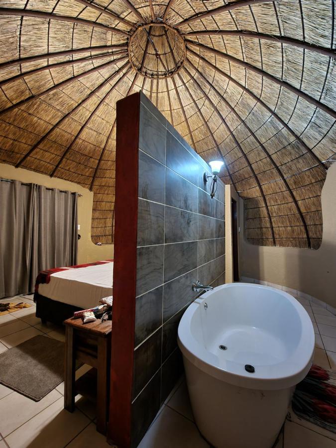 Апартаменты Mountain Aloe Den Барбертон Экстерьер фото